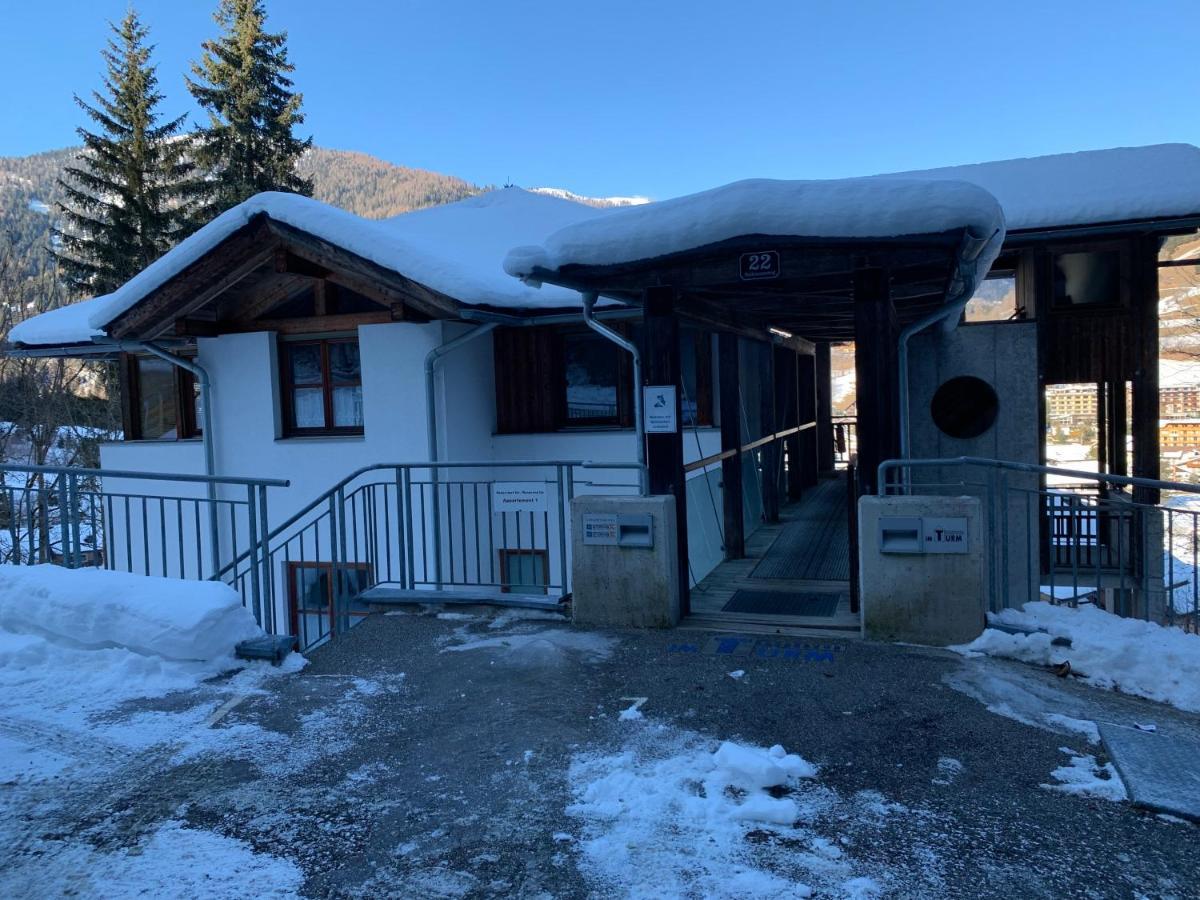 Apartamento Haus Im Turm Bad Kleinkirchheim Exterior foto